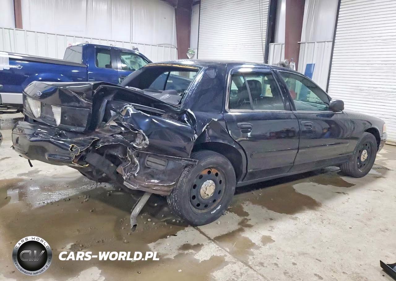 2007 Ford Crown Victoria Police Interceptor VIN:2FAHP71WX7X151326 - 3