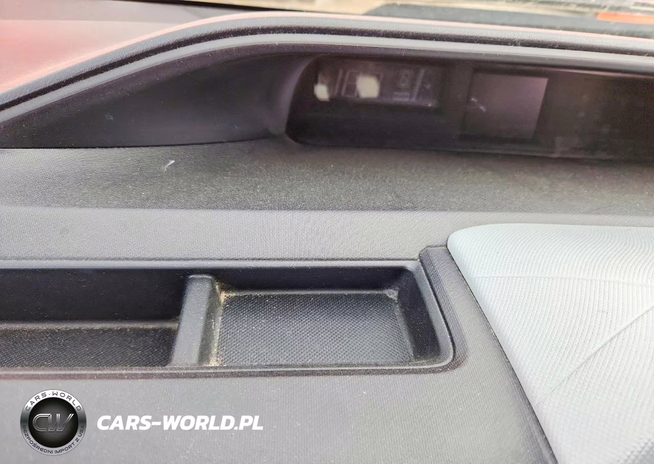 2012 Toyota Prius C Three VIN:JTDKDTB31C1027115 - 9