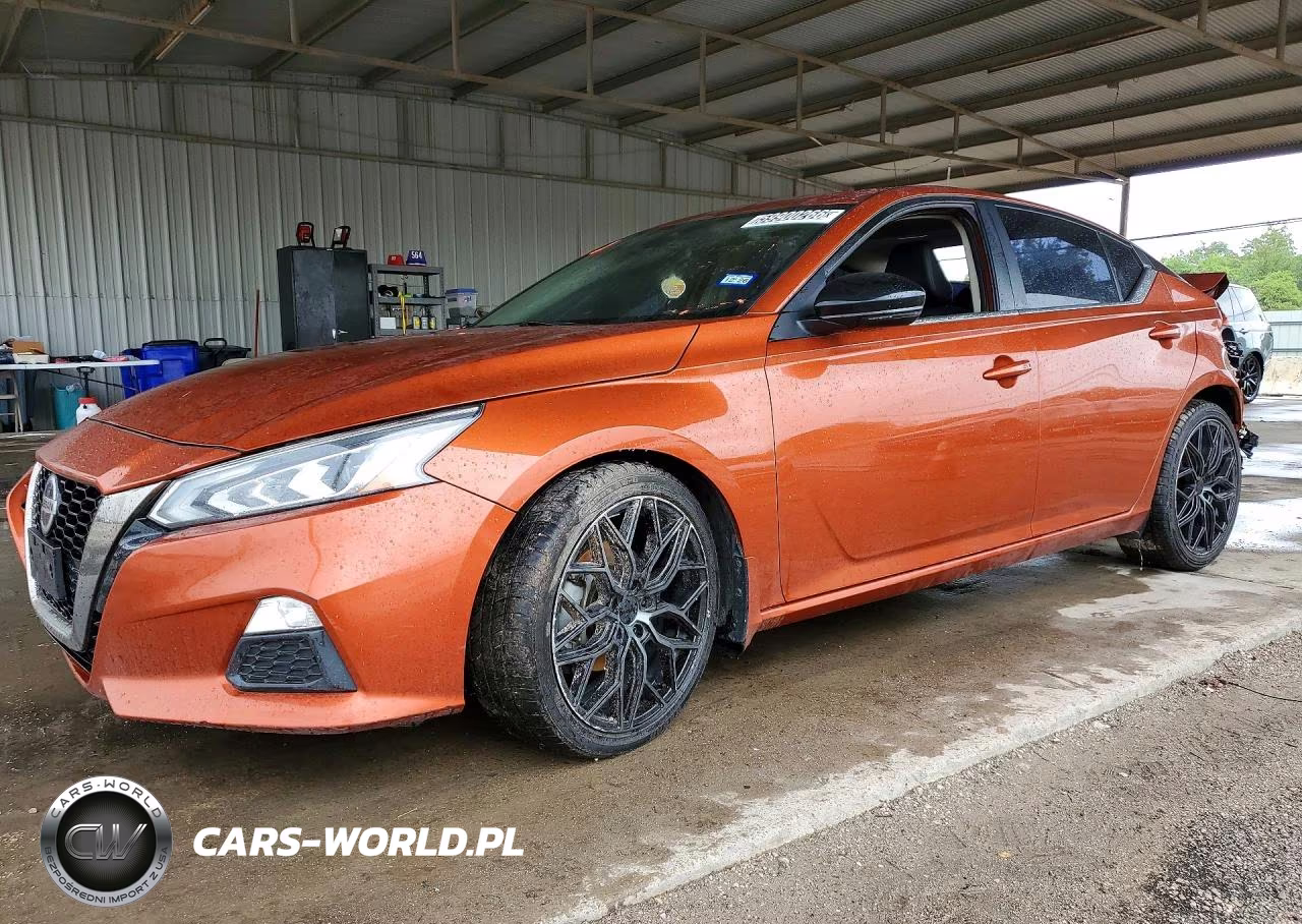 2021 Nissan Altima Sr – zdjęcie 1 z 12