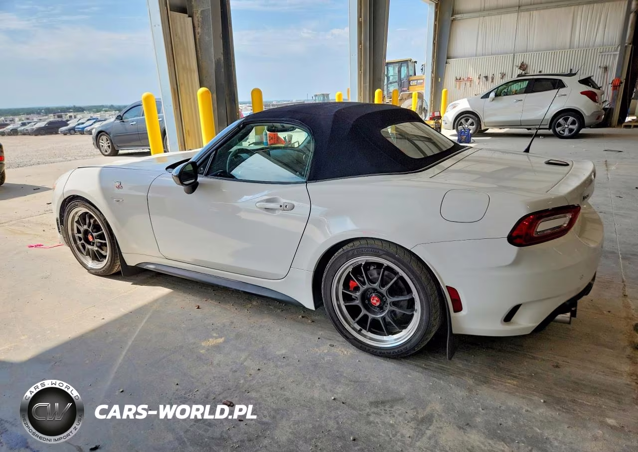2017 Fiat 124 Spider Classica VIN:JC1NFAEK8H0108461 - 2