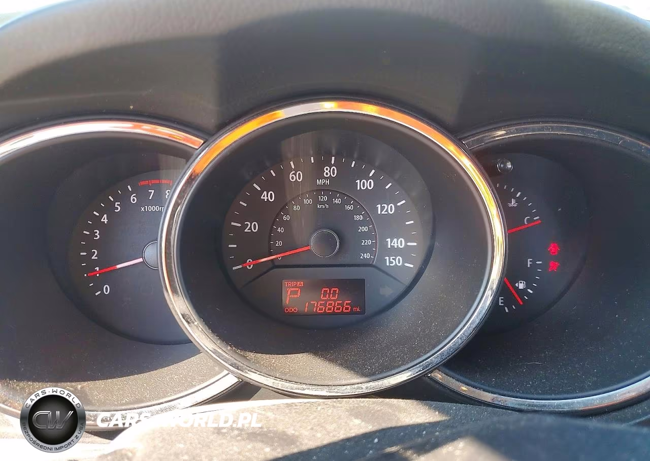2013 Kia Sorento Lx VIN:5XYKT4A61DG409943 - 9