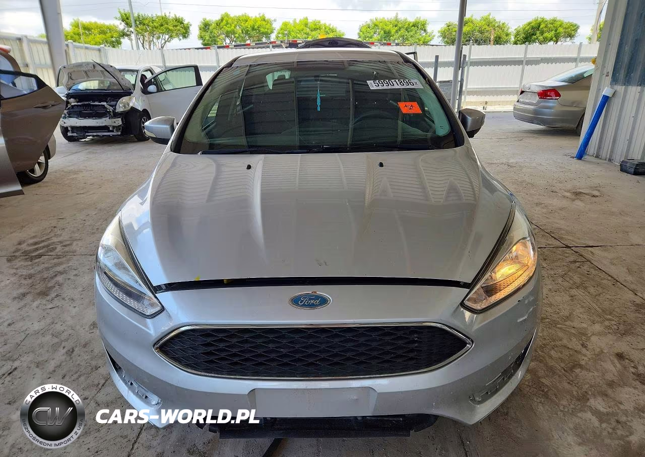 2015 Ford Focus Se VIN:1FADP3F27FL237847 - 5