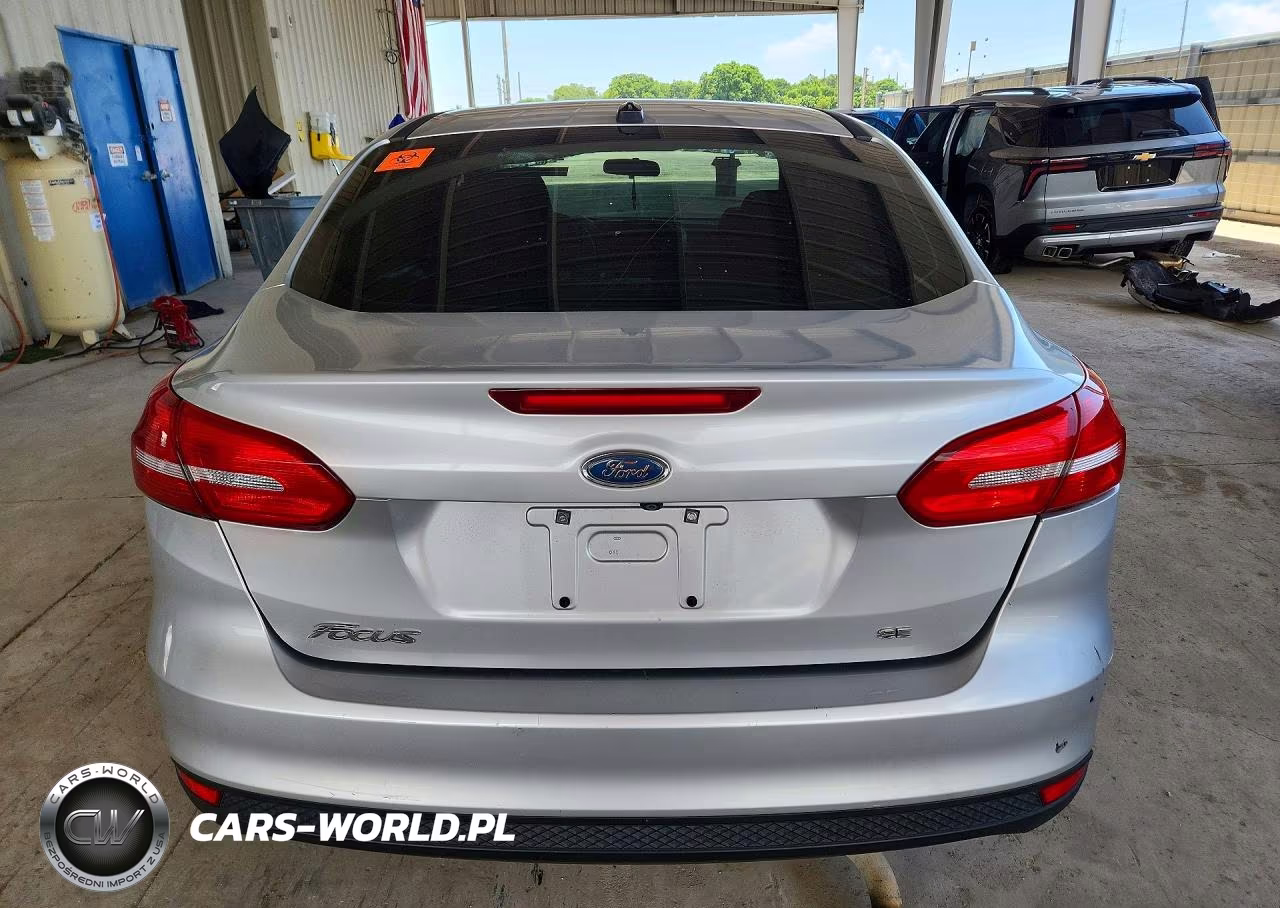 2015 Ford Focus Se VIN:1FADP3F27FL237847 - 6