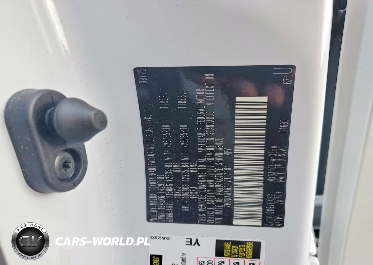 2026 Toyota Corolla Cross Xle VIN:7MUDAAAG0TV157681 - 13