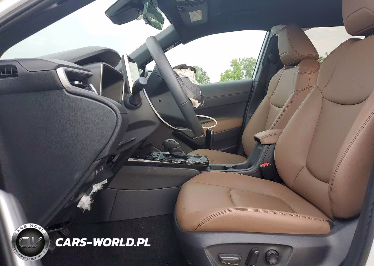 2026 Toyota Corolla Cross Xle VIN:7MUDAAAG0TV157681 - 7