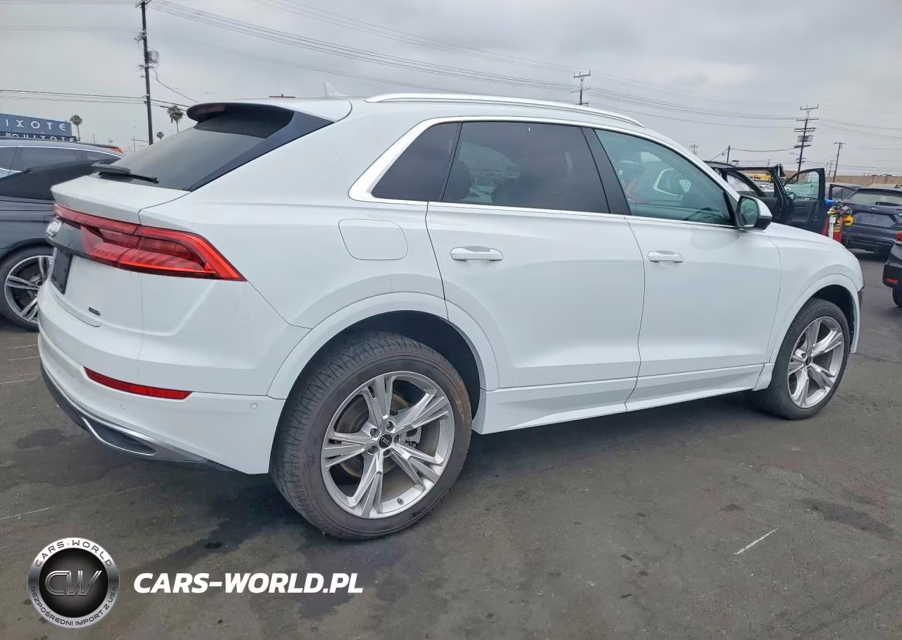 2023 Audi Q8 Premium VIN:WA1AVBF11PD024502 - 3