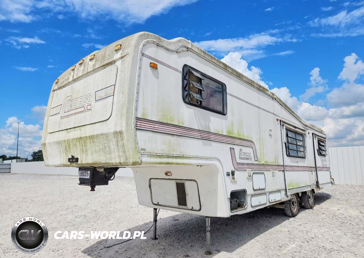 1990 Carriage Camper VIN:16F63B4R5M1009153 - 2