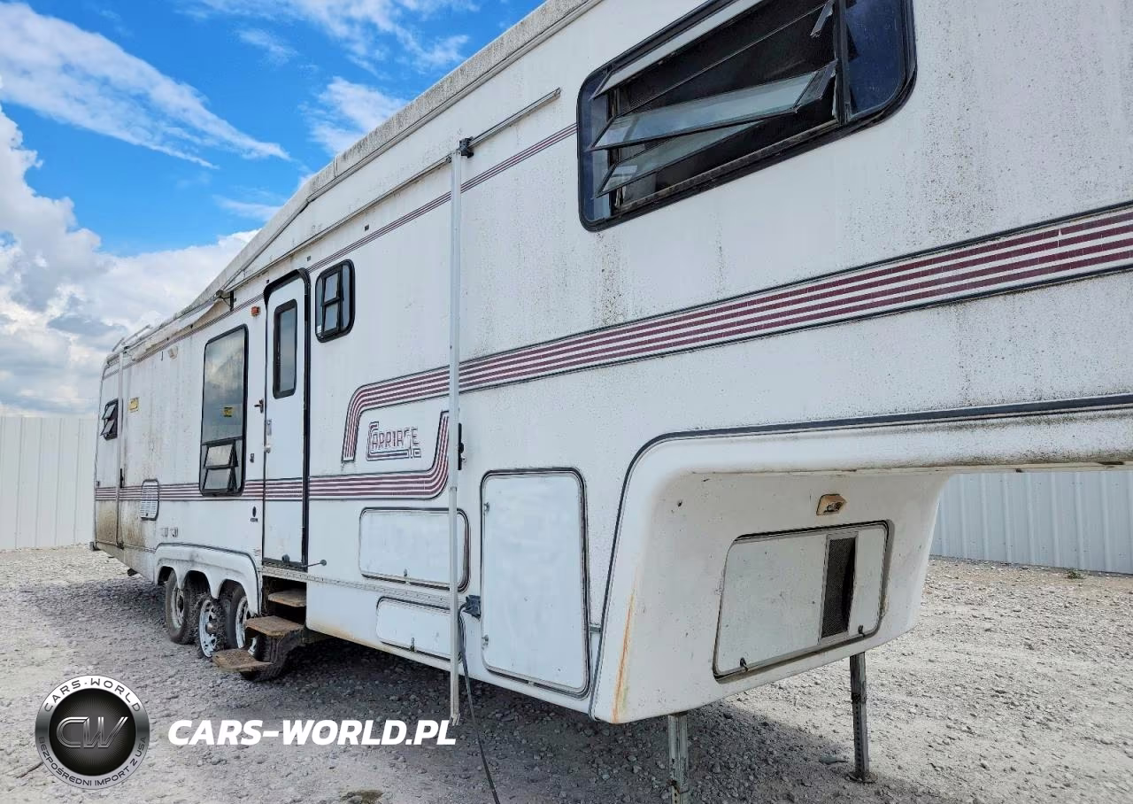 1990 Carriage Camper VIN:16F63B4R5M1009153 - 9
