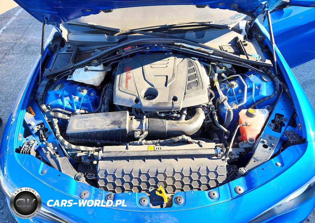 2019 Alfa Romeo Giulia Ti VIN:ZARFAMBN8K7606878 - 11