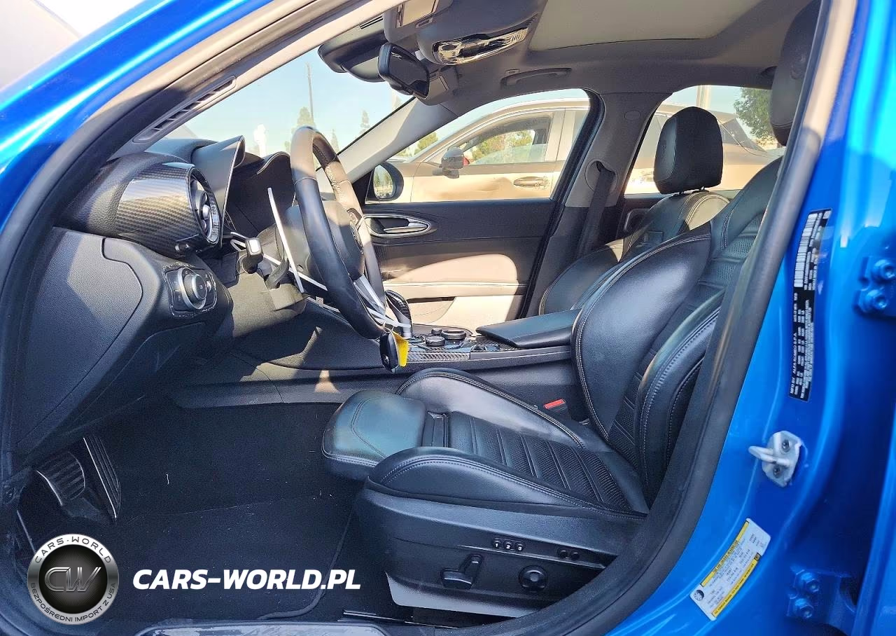2019 Alfa Romeo Giulia Ti VIN:ZARFAMBN8K7606878 - 7