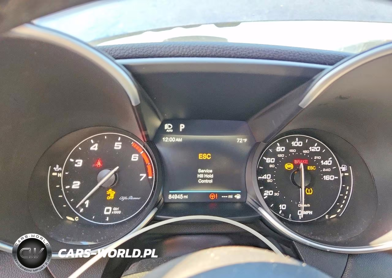 2019 Alfa Romeo Giulia Ti VIN:ZARFAMBN8K7606878 - 9
