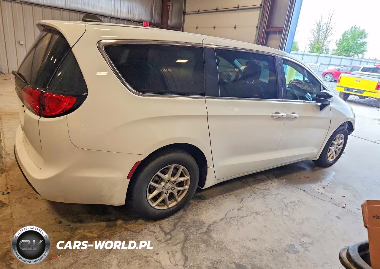 2026 Chrysler Voyager Lx VIN:2C4RC1CG7TR214264 - 3