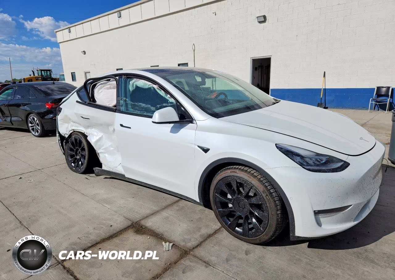 2021 Tesla Model Y VIN:5YJYGDEE2MF302102 - 4