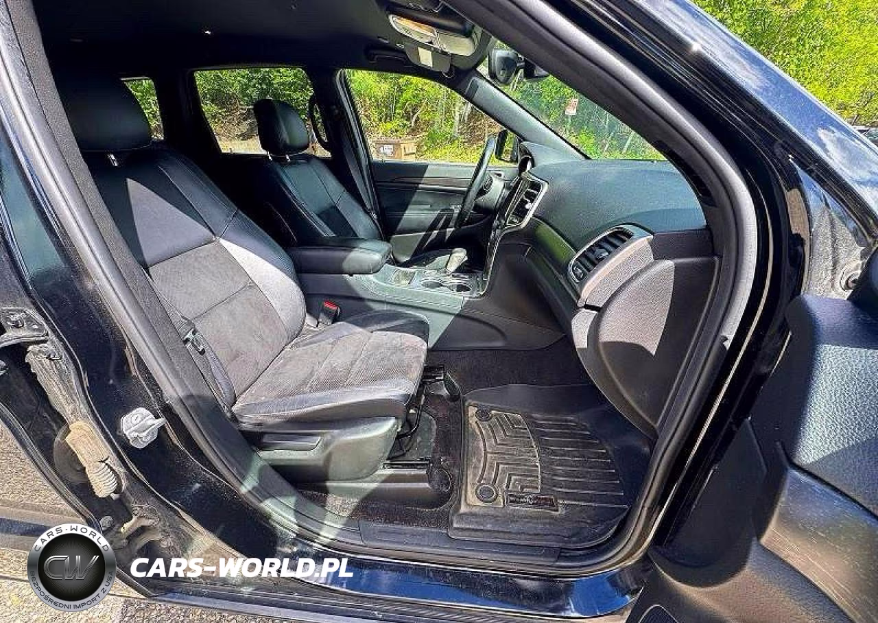 2018 Jeep Grand Cherokee Laredo VIN:1C4RJFAG0JC139919 - 5