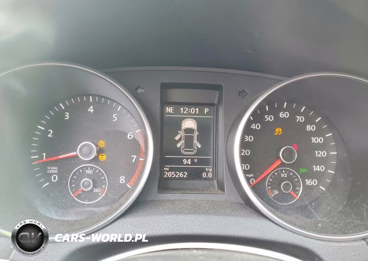 2013 Volkswagen Golf VIN:WVWDB7AJ3DW135830 - 9