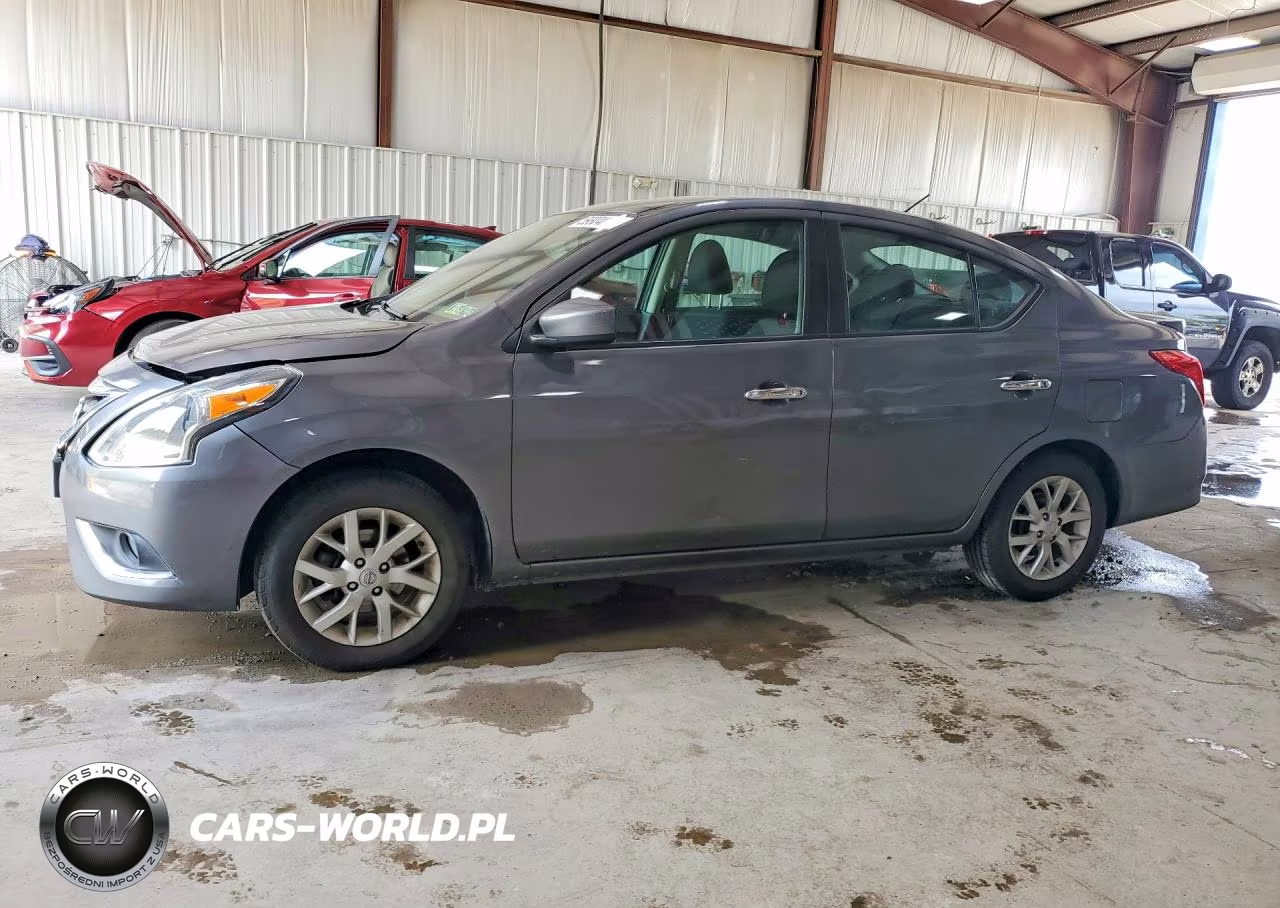 2018 Nissan Versa Sv