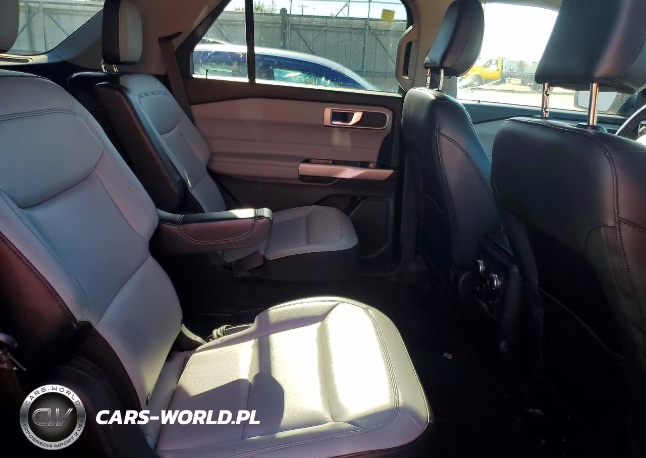 2021 Ford Explorer Xlt VIN:1FMSK8DHXMGC10826 - 11