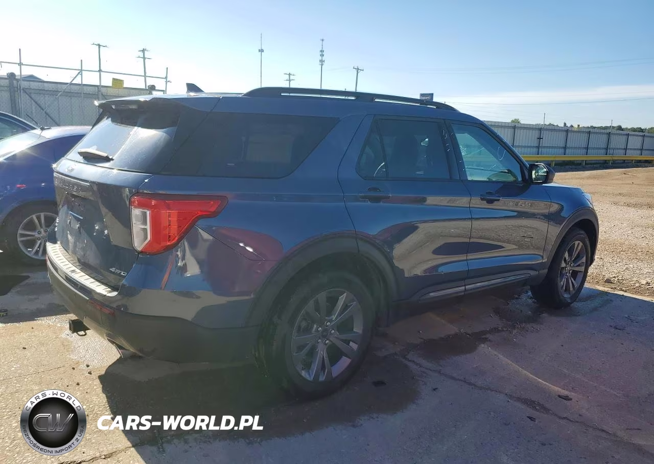2021 Ford Explorer Xlt VIN:1FMSK8DHXMGC10826 - 3