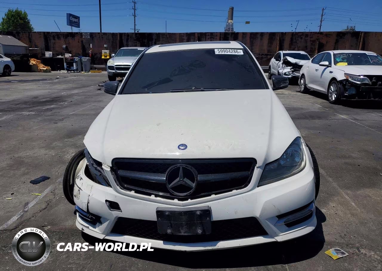 2012 Mercedes-Benz C 300 4Matic VIN:WDDGF8BB0CF920180 - 5