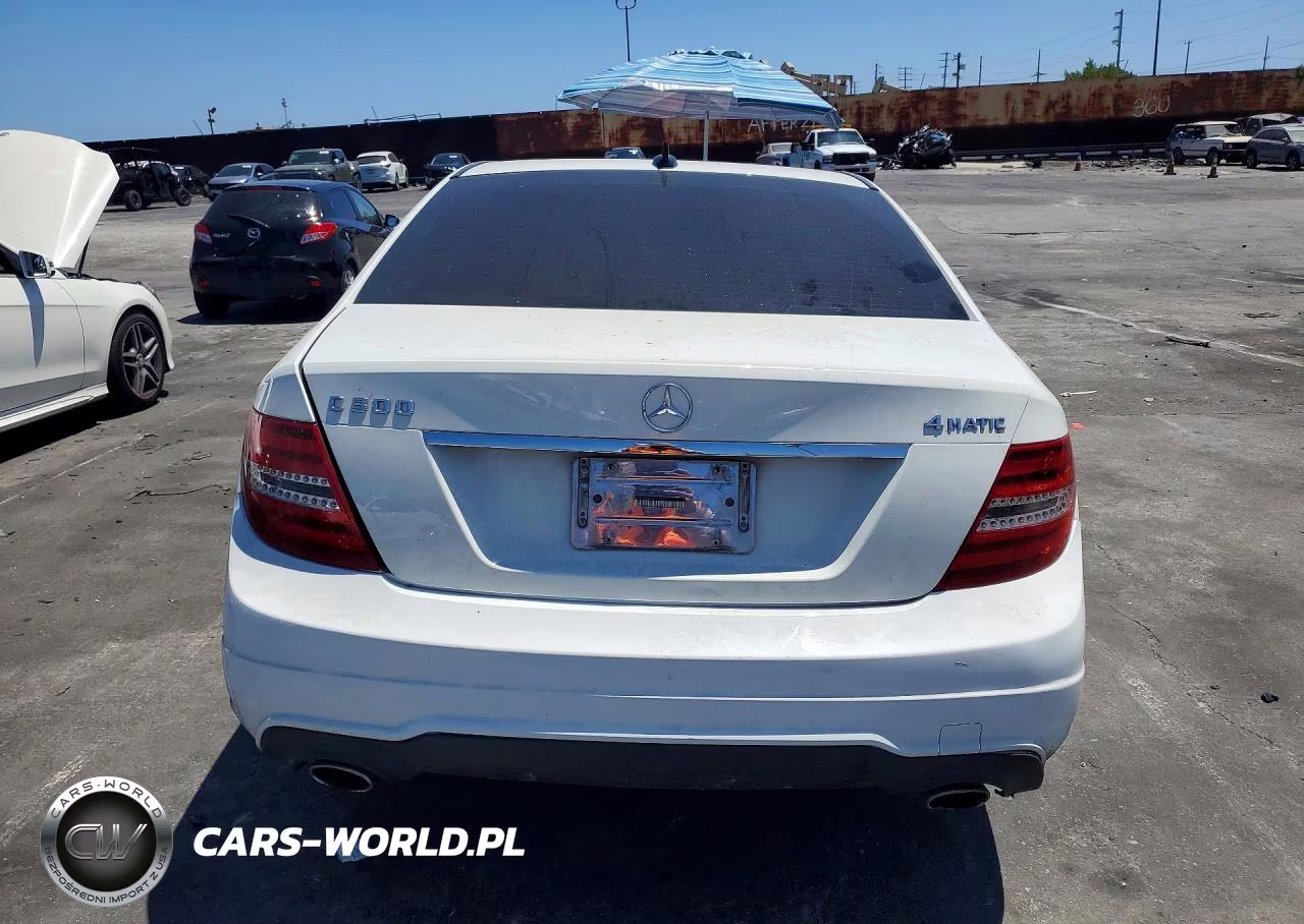 2012 Mercedes-Benz C 300 4Matic VIN:WDDGF8BB0CF920180 - 6