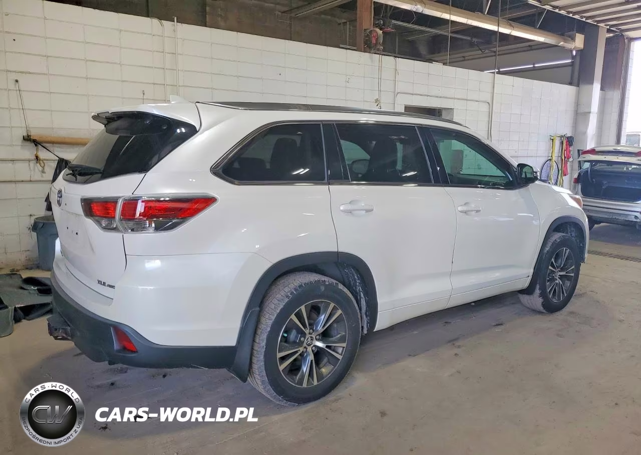 2016 Toyota Highlander Xle VIN:5TDJKRFH8GS229498 - 3