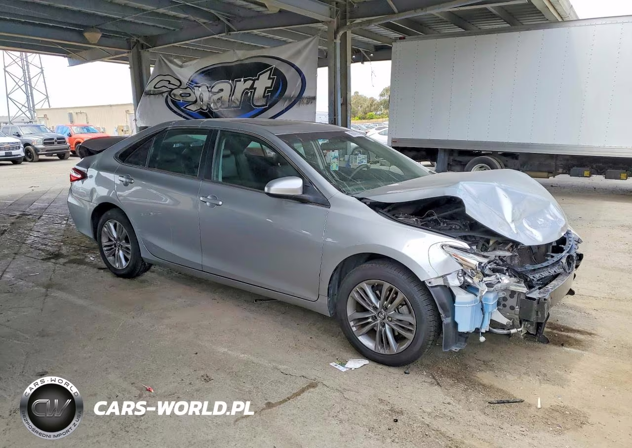 2017 Toyota Camry Se VIN:4T1BF1FK3HU311329 - 4