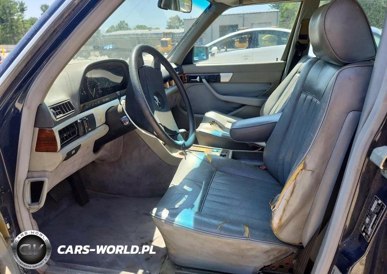 1984 Mercedes-Benz 300 Sd VIN:WDBCB20A7EA049790 - 7