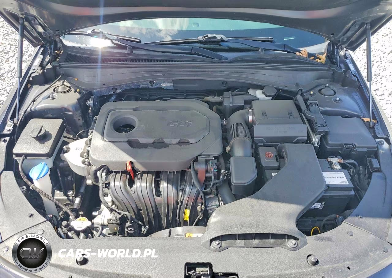 2018 Kia Optima S VIN:5XXGT4L37JG253514 - 11