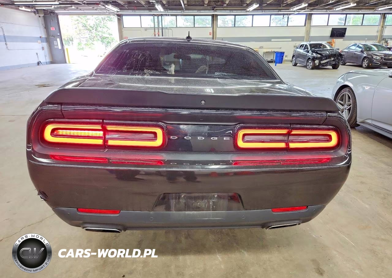 2018 Dodge Challenger Sxt VIN:2C3CDZAG7JH276887 - 6