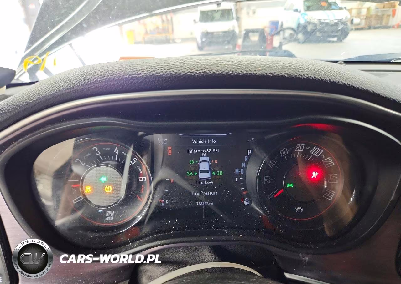 2018 Dodge Challenger Sxt VIN:2C3CDZAG7JH276887 - 9