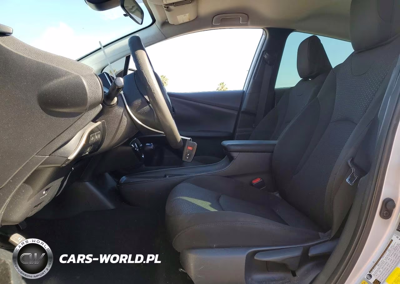 2019 Toyota Prius Le VIN:JTDKARFU7K3099843 - 7