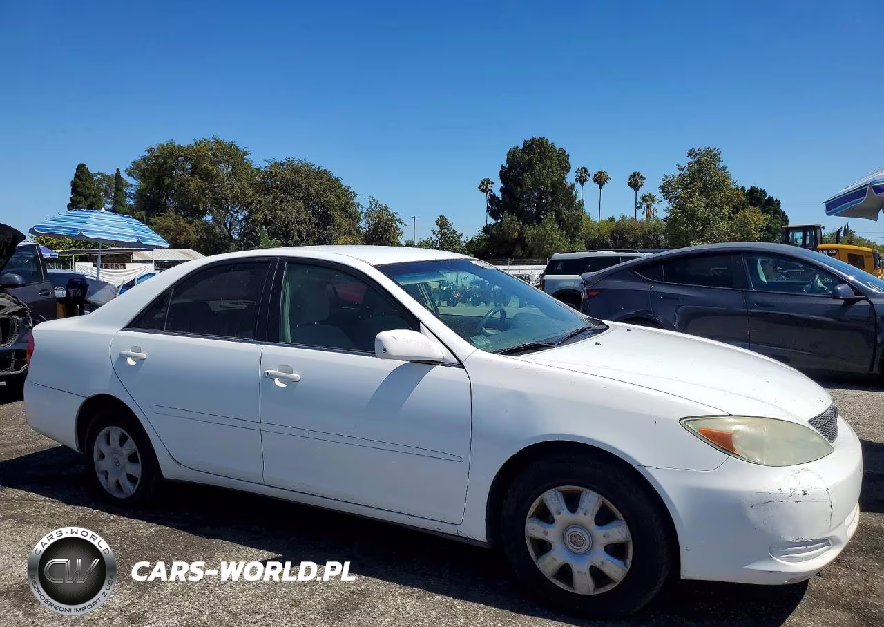 2003 Toyota Camry Le VIN:4T1BE32K63U225526 - 4