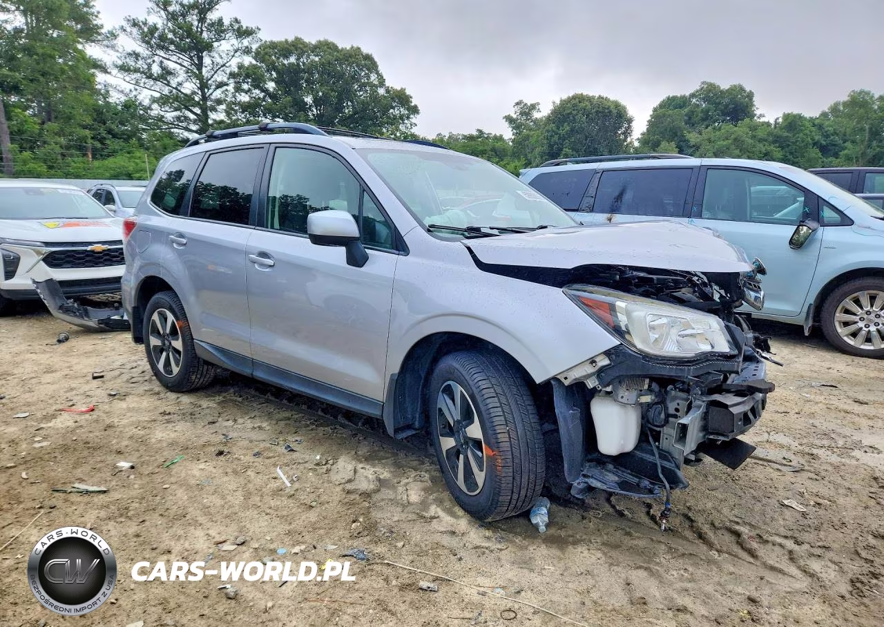 2017 Subaru Forester 2.5I Premium VIN:JF2SJAGC2HH454549 - 4