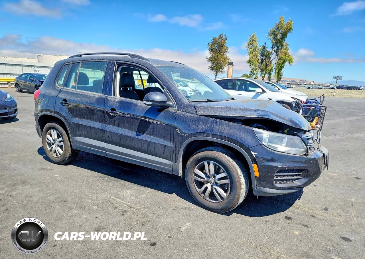 2017 Volkswagen Tiguan S VIN:WVGBV7AX2HK027954 - 4