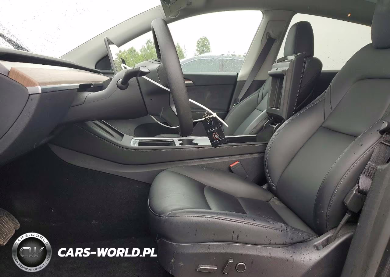 2024 Tesla Model Y VIN:7SAYGDEE8RF200782 - 7