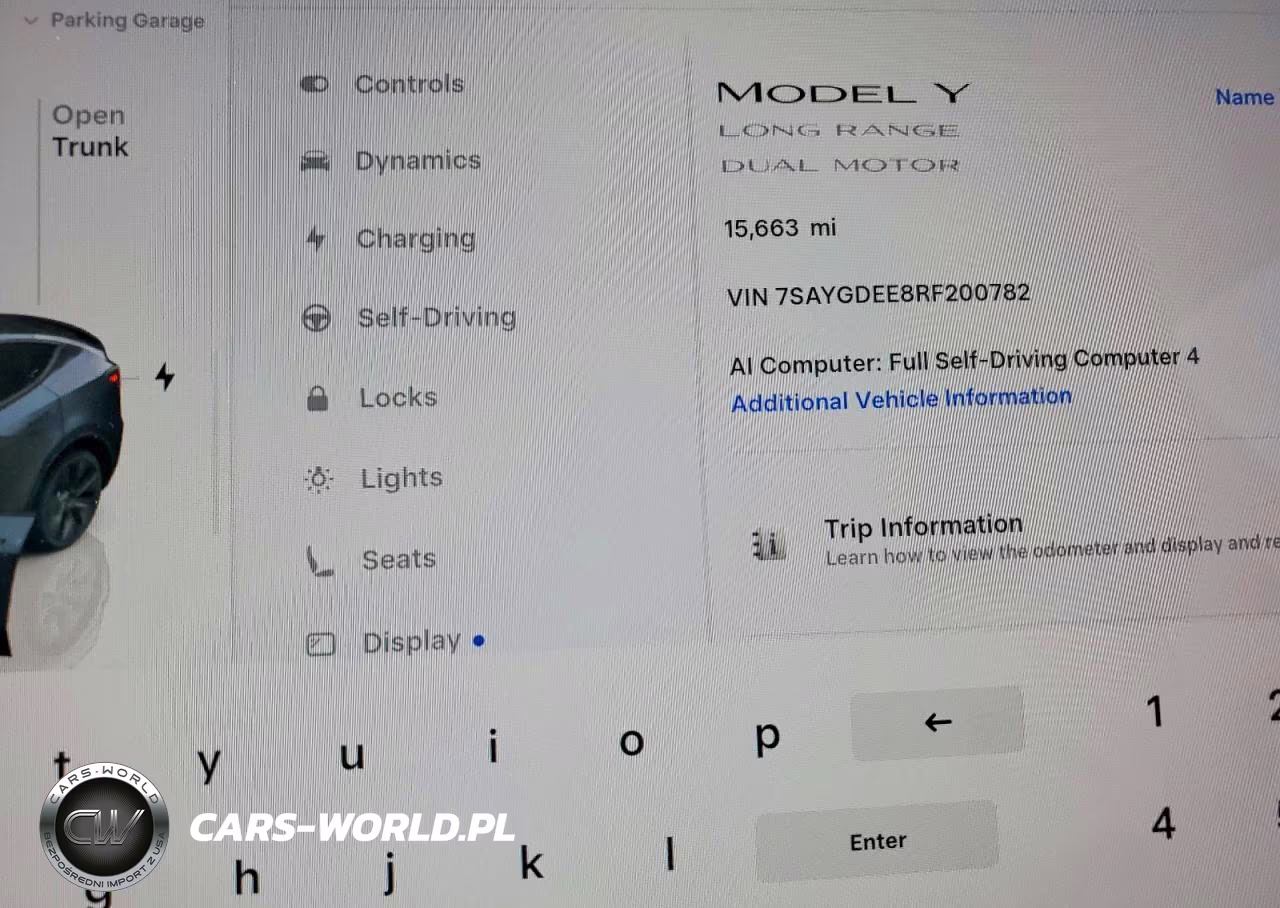 2024 Tesla Model Y VIN:7SAYGDEE8RF200782 - 9