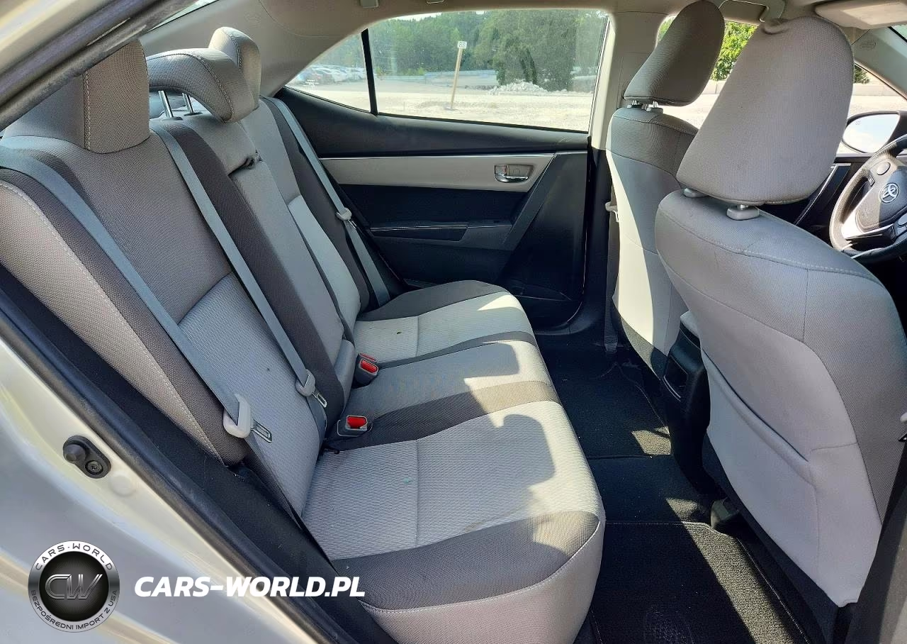 2018 Toyota Corolla Le VIN:5YFBURHE3JP834787 - 10