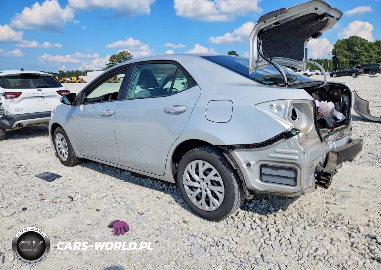 2018 Toyota Corolla Le VIN:5YFBURHE3JP834787 - 2