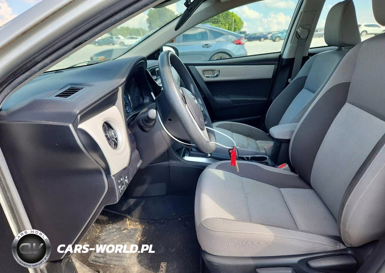 2018 Toyota Corolla Le VIN:5YFBURHE3JP834787 - 7