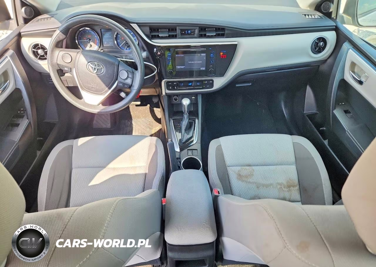 2018 Toyota Corolla Le VIN:5YFBURHE3JP834787 - 8