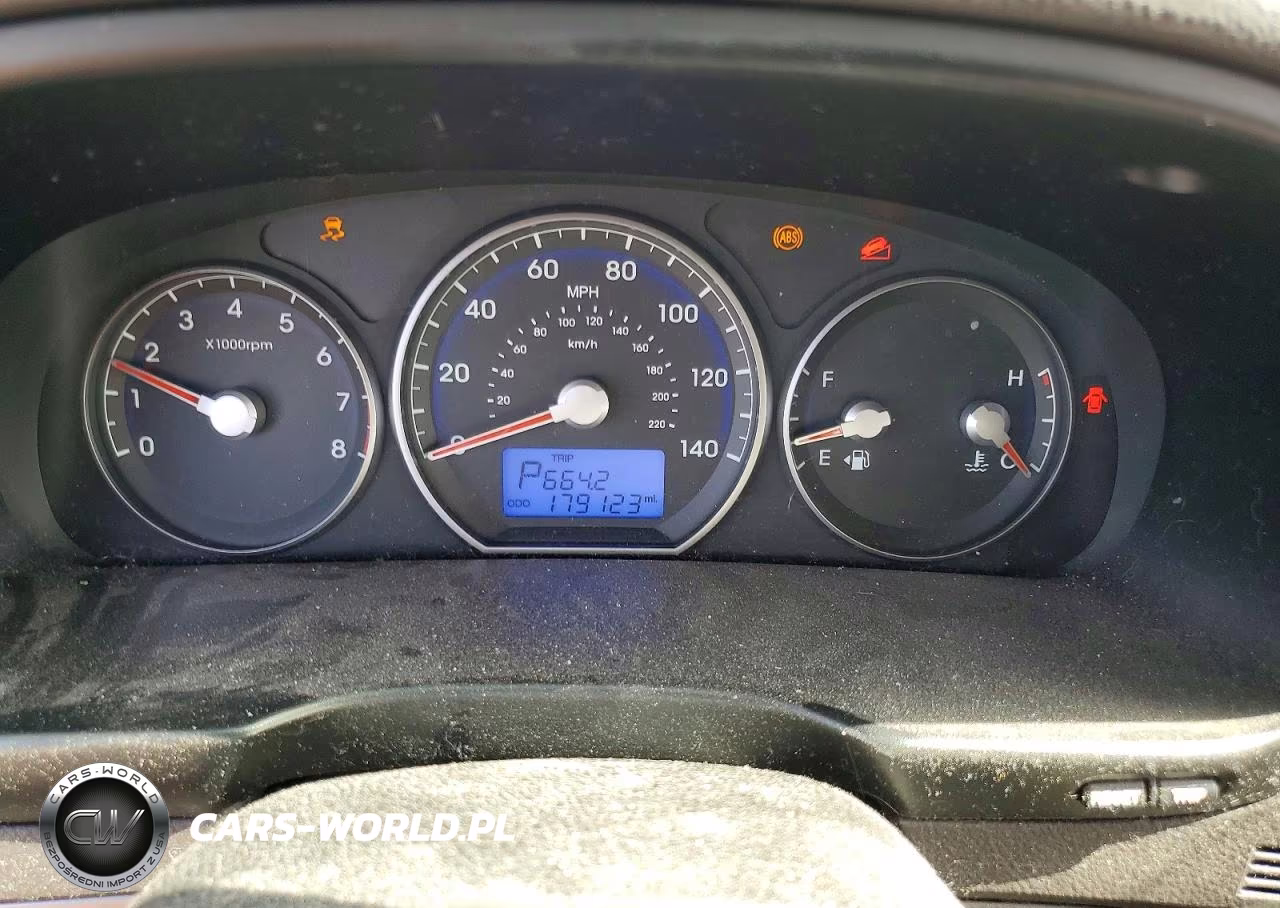 2012 Hyundai Santa Fe VIN:5XYZH4AG8CG153095 - 9