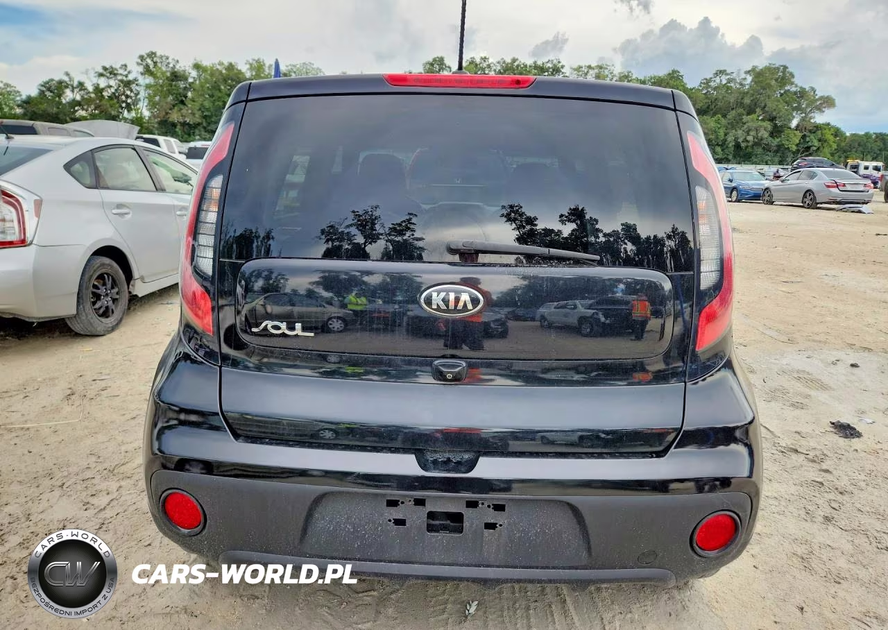 2017 Kia Soul + VIN:KNDJP3A56H7498509 - 6