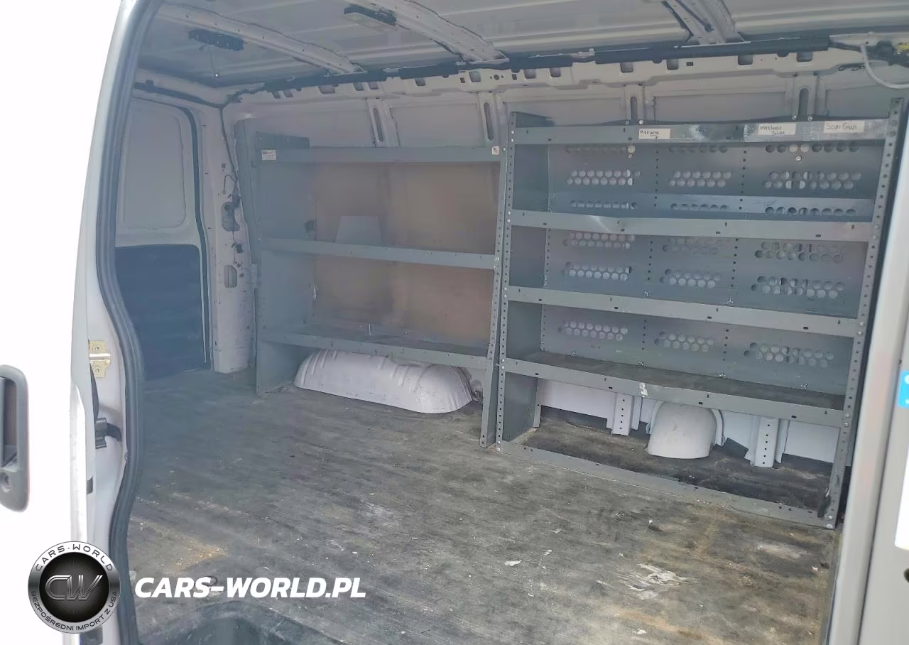 2023 Chevrolet Express G2500 VIN:1GCWGAFP5P1200263 - 11