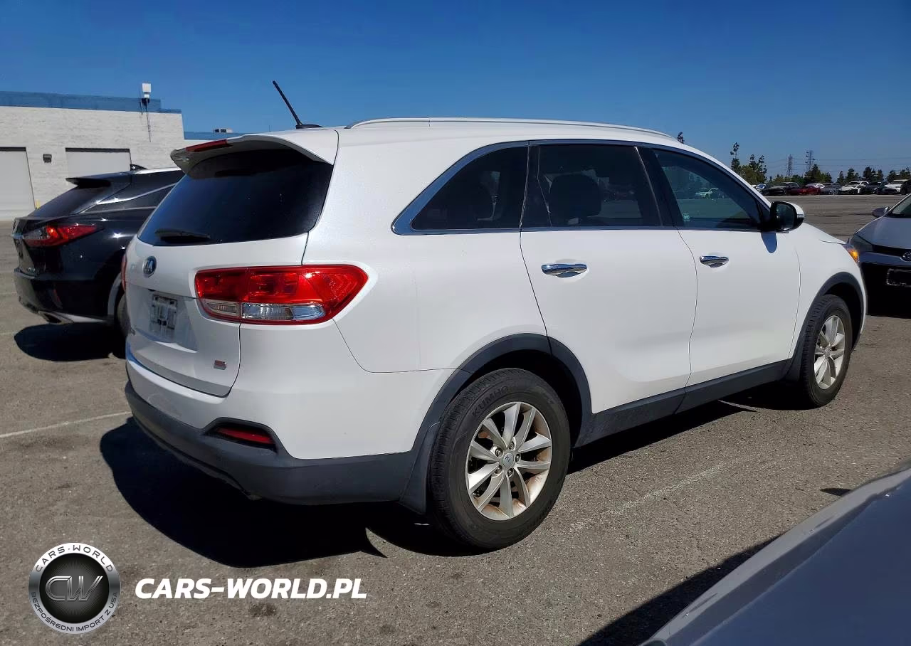 2017 Kia Sorento Lx VIN:5XYPG4A33HG214352 - 3