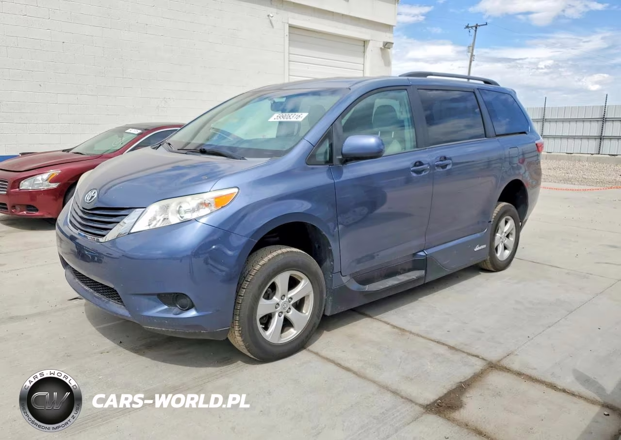 2015 Toyota Sienna Le