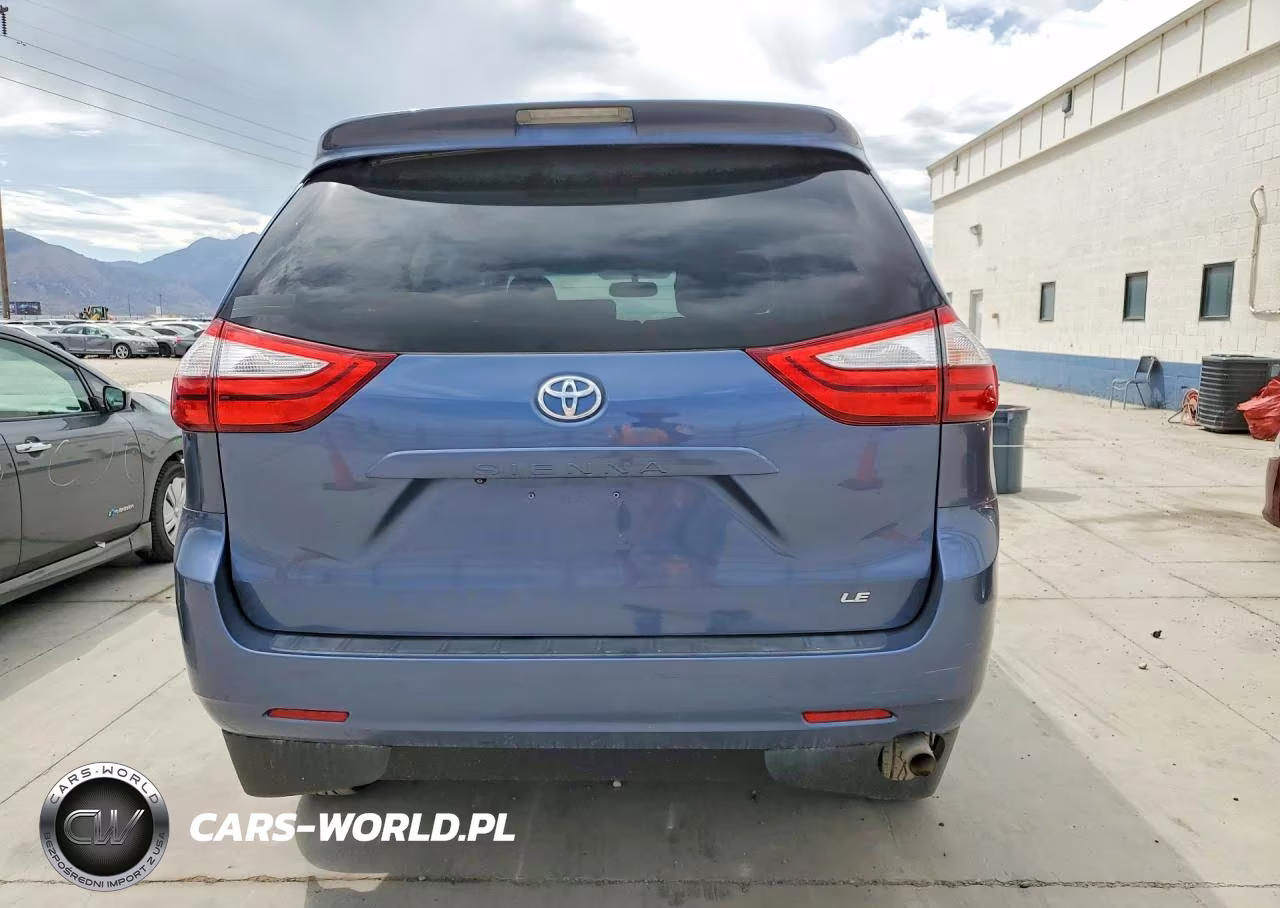 2015 Toyota Sienna Le VIN:5TDKK3DC6FS582653 - 6