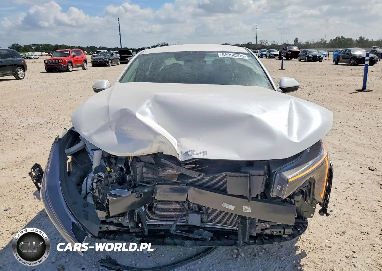 2025 Kia K4 Lxs VIN:3KPFT4DE4SE115886 - 5