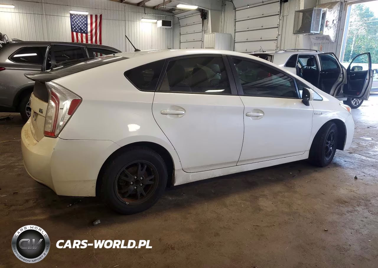 2012 Toyota Prius Two VIN:JTDKN3DU1C5444908 - 3
