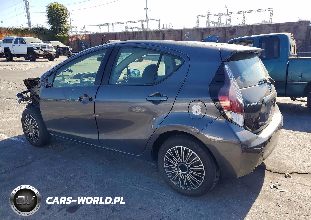 2016 Toyota Prius C Two VIN:JTDKDTB39G1123886 - 2