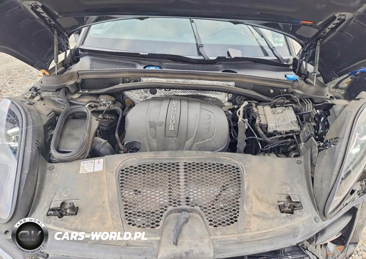 2020 Porsche Macan VIN:WP1AA2A5XLLB13639 - 12